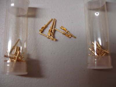 Lot of circular connectors signal pins, gold plated