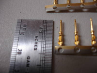 Lot of circular connectors signal pins, gold plated