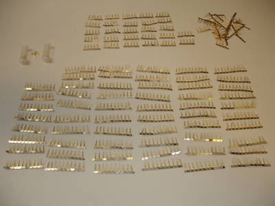 Lot of circular connectors signal pins, gold plated