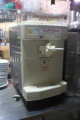 Taylor soft serve ice cream machine model 142