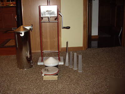 Weston 30LB sausage stuffer ***excellent condition ***
