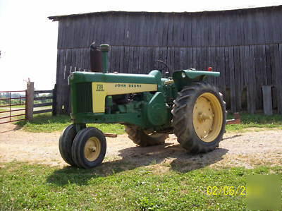 Vintage antique 730 john deere tractor, narrow front,