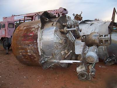 1,500 gallon stainless steel reactor tank, jacketed