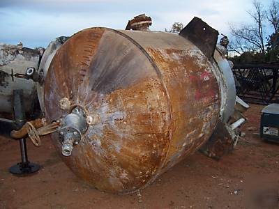 1,500 gallon stainless steel reactor tank, jacketed