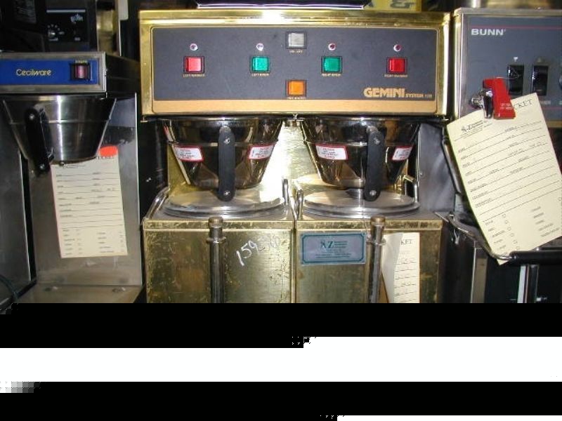 Curtis twin 1-1/2 gallon shuttle brewer