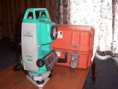 Sokkia set 500 1 sec or 5 sec accuracy total station