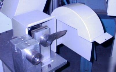 A.m.s. extrusion flyknife cutter 