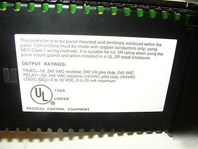 Eurotherm 818P15 /programmer / temperature controller