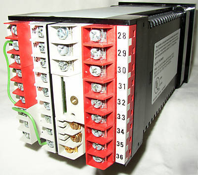 Eurotherm 818P15 /programmer / temperature controller