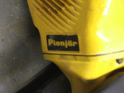 Altas-copco pionjar gas powered rock drill/paver