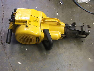 Altas-copco pionjar gas powered rock drill/paver