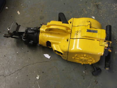 Altas-copco pionjar gas powered rock drill/paver