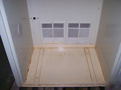 Bellco glass inc roll-in incubator & costar cell cube