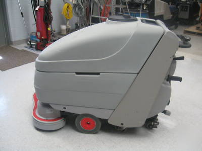 Auto floor scrubber pacific model scrub master 26B