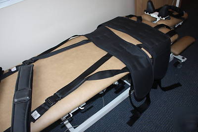 Saunders 3D active trac spinal decompression table