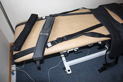 Saunders 3D active trac spinal decompression table