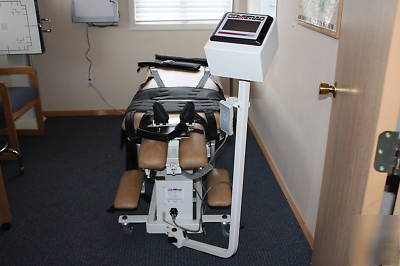 Saunders 3D active trac spinal decompression table