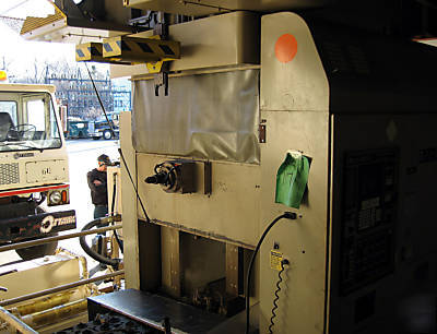 White-sundstrand omnimill machine center