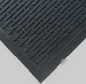 New crown-tred black rubber mat - 3IN x 5IN