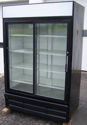 Beverage air MT45 display cooler refrigerator