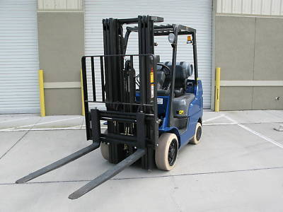 2008 mitsubishi forklift lp gas, 5,000 lbs 14 hours use