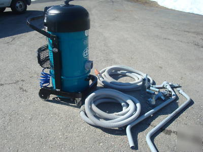 Nilfisk CFM127 industrial vacuum