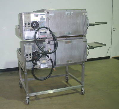 Lincoln impinger 1132 electric pizza conveyor oven 