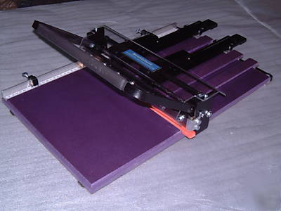 Bookleteer desktop bookletmaker, card creasing machine