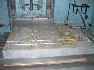 Vertical machining center, hurco model bmc 30 1994