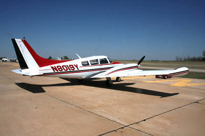 1966 piper pa-30 twin comanche airplane 