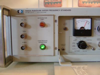 Hp 5065A rubidium freq. standard w/ patek-philipp clock
