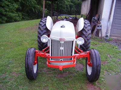New ford farm tractor 8N 1952 paint all good tires