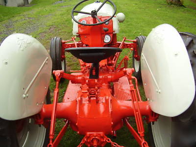 New ford farm tractor 8N 1952 paint all good tires