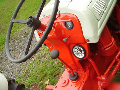 New ford farm tractor 8N 1952 paint all good tires