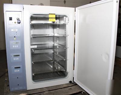 Thermo forma 3860 CO2 ir incubator infrared steri cult 