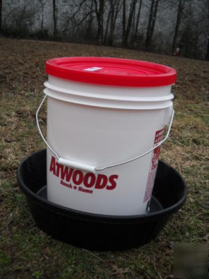 Chicken & poultry feeder 30LBS rubber base no waste