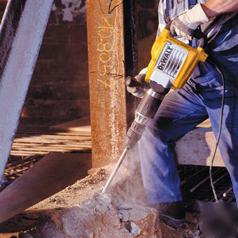 Dewalt D25900K heavy duty sds max demolition hammer
