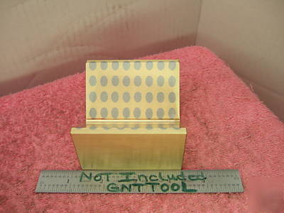 Magnetic v-block brass with steel pins absolutely mint
