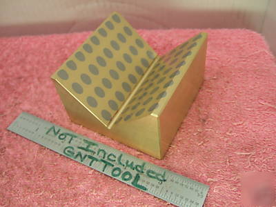 Magnetic v-block brass with steel pins absolutely mint