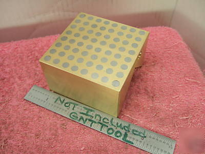 Magnetic v-block brass with steel pins absolutely mint