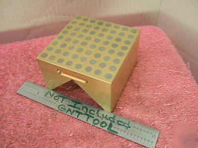 Magnetic v-block brass with steel pins absolutely mint