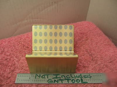 Magnetic v-block brass with steel pins absolutely mint