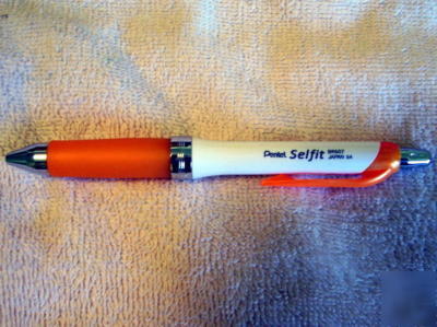 Pentel selfit ergonomic ballpoint pen + 2 extra refills
