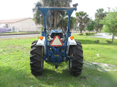  ford 28 hp 4X4 with loader $6800 