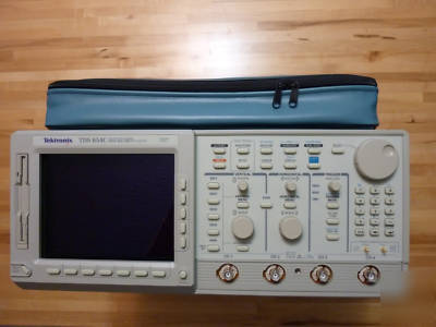 Tektronix TDS654C 500MHZ 4CH digital color oscilloscope