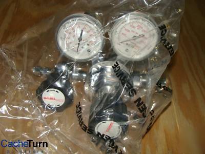 New daniel danalyzer model 500 gas chromatograph 