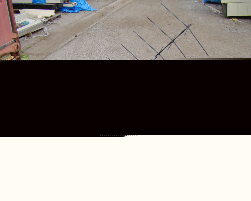 Trivec 2040-2 folding satcom uhf antenna portable yagi