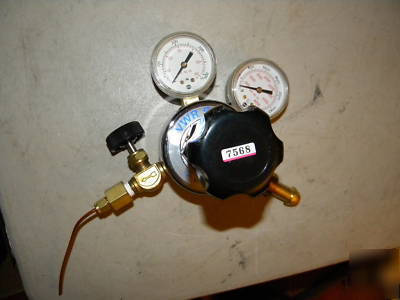 Vwr heavy-duty single-stage gas REGULATOR55850-206 he