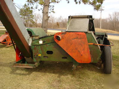 New idea 327 two row corn picker
