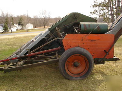 New idea 327 two row corn picker